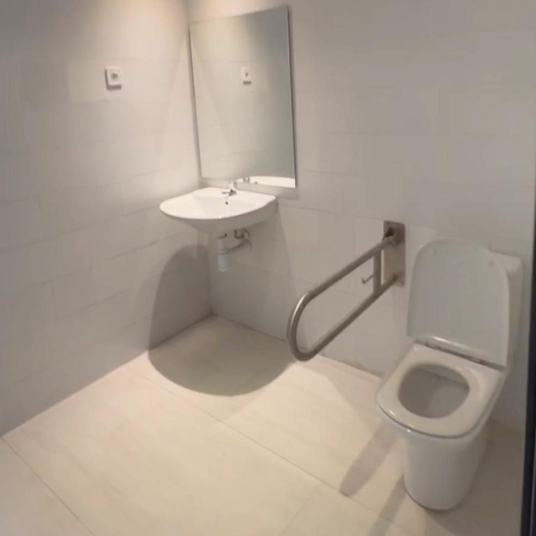 Reforma de baño adaptado y accesible en Barcelona 